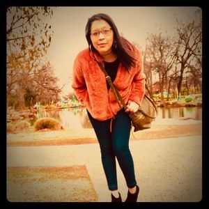 Meet your Posher, Perla